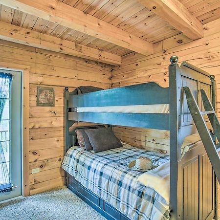 Resort Cabin With Fire Pit Golf, Hike And Play! Rothbury Exterior photo