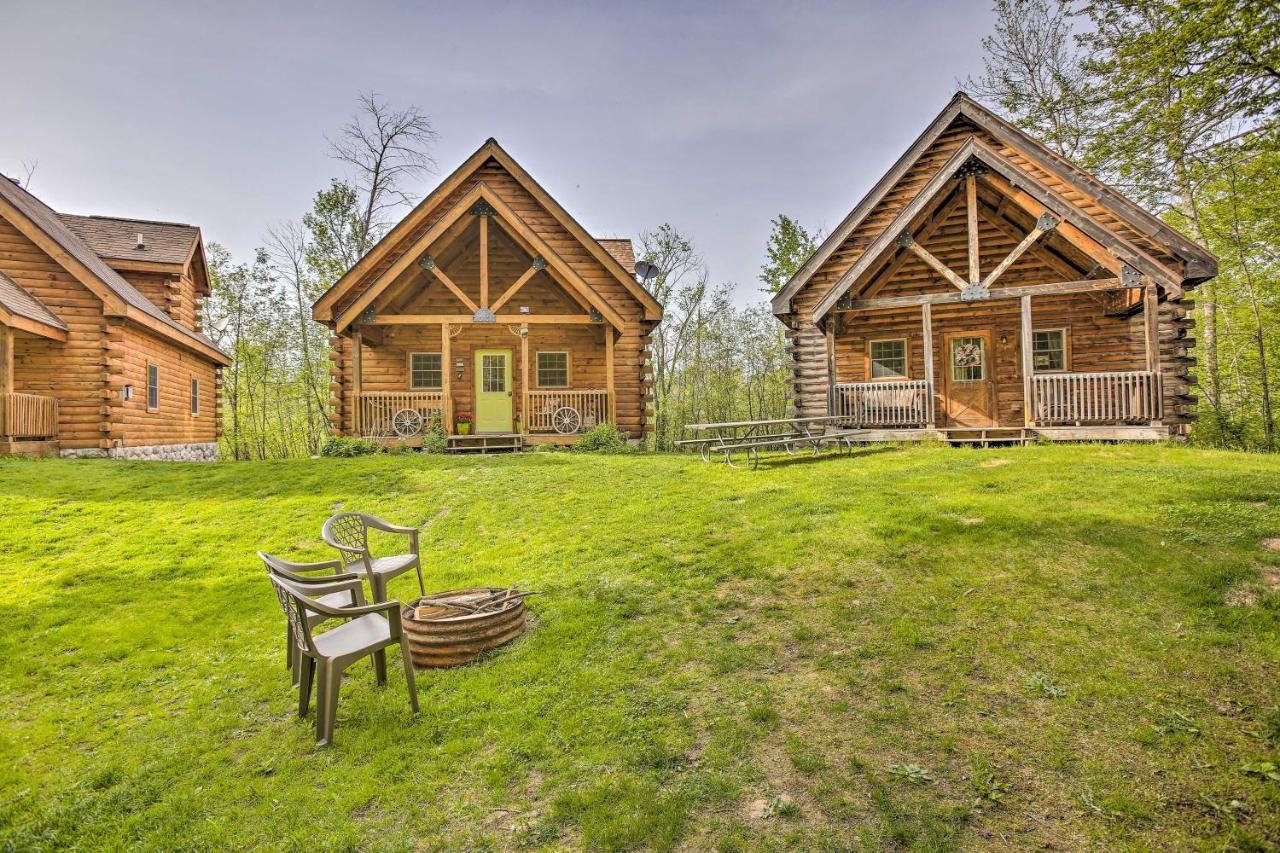 Resort Cabin With Fire Pit Golf, Hike And Play! Rothbury Exterior photo