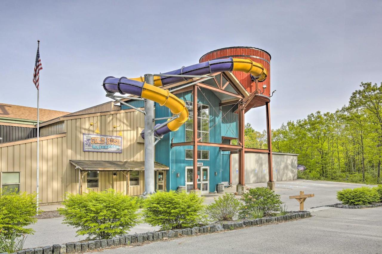 Resort Cabin With Fire Pit Golf, Hike And Play! Rothbury Exterior photo