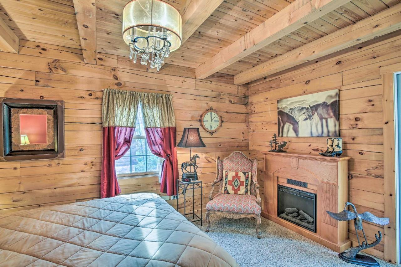 Resort Cabin With Fire Pit Golf, Hike And Play! Rothbury Exterior photo