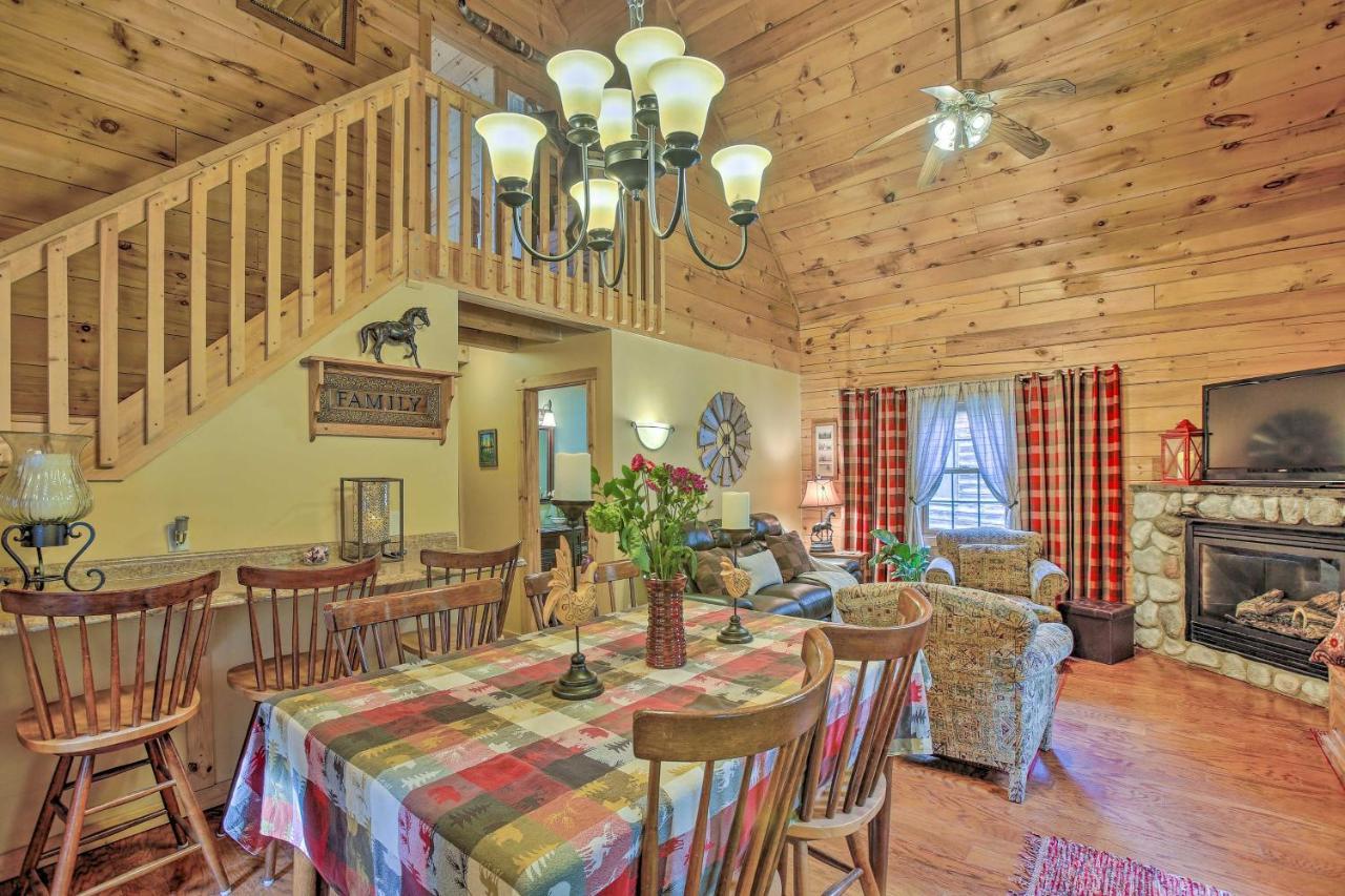 Resort Cabin With Fire Pit Golf, Hike And Play! Rothbury Exterior photo